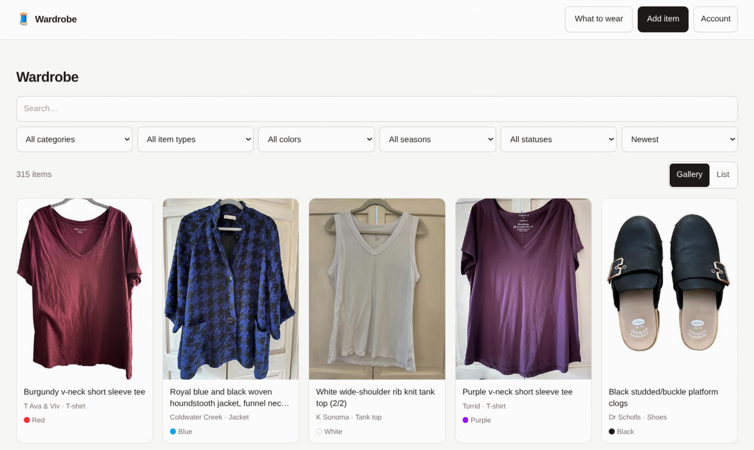 315 items, filtered by category, type, colour, season, and whether they are still in use.